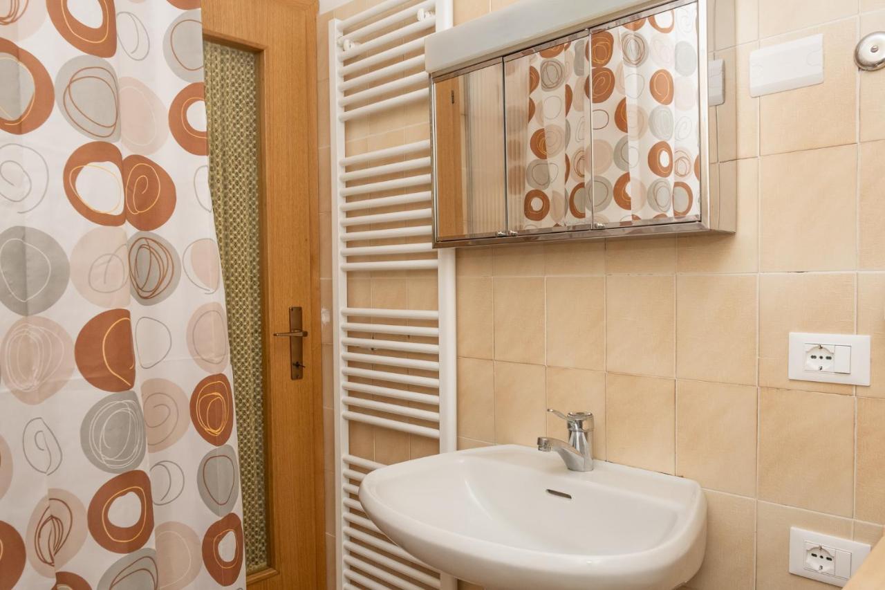 Casa Vacanze La Maddalena Sant'Orsola ภายนอก รูปภาพ
